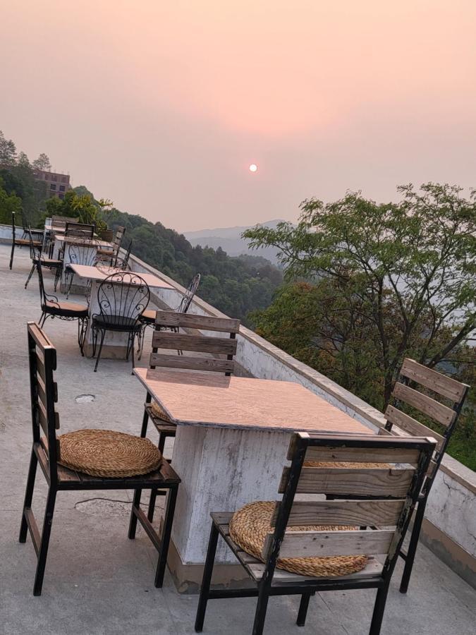 Naldum Village Resort By The Edge Nagarkot Exteriör bild